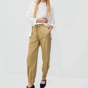 Everlane Womens The Easy Jogger Pants Medium
 Snap Cuff Golden Oak Tan